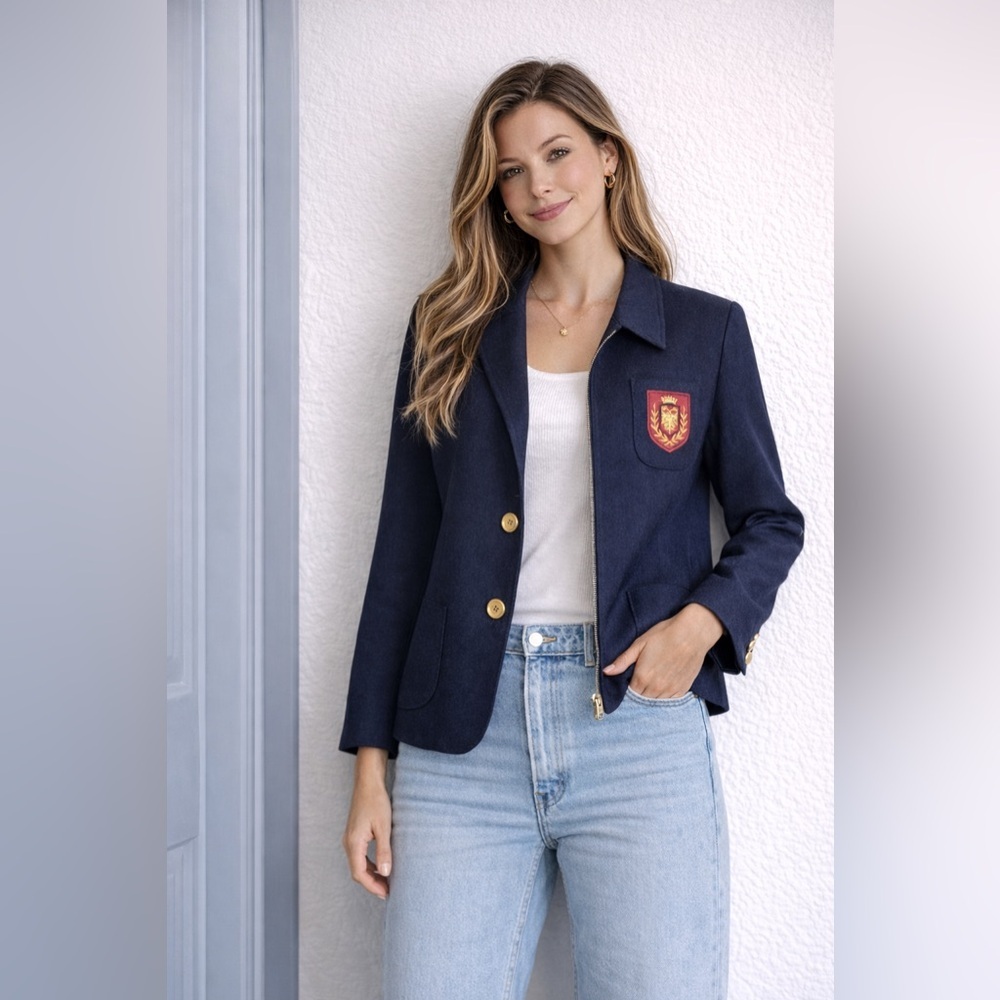 Vintage Navy Blazer Crest Patch Gold Buttons Preppy Wool Jacket 12 - Picture 2 of 7